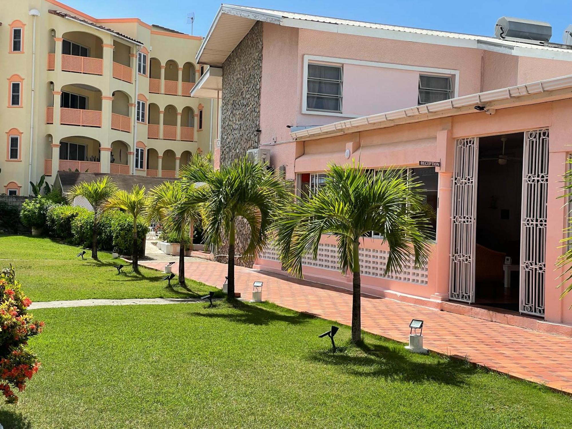 The Monteray Hotel Christ Church Exterior photo